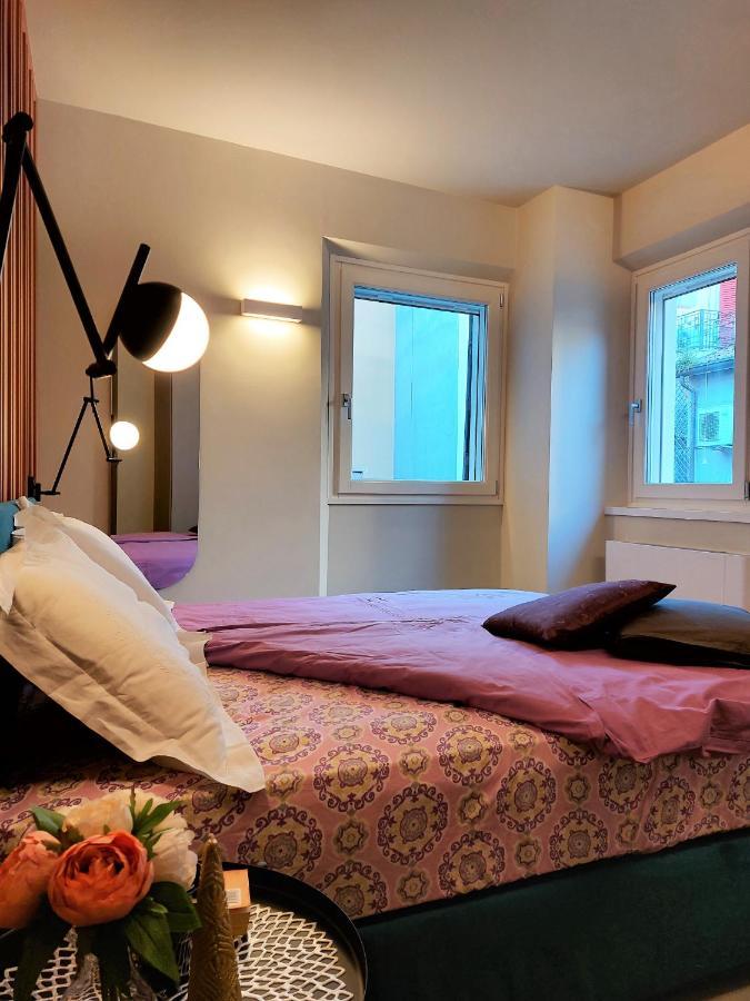 The 6 Apartments Римини Екстериор снимка