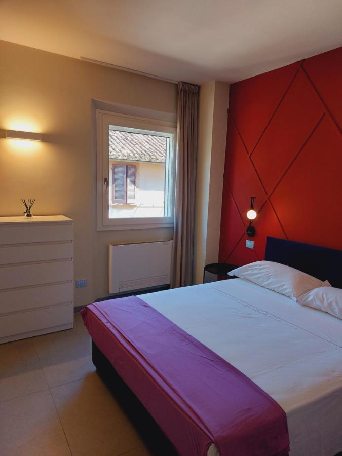 The 6 Apartments Римини Екстериор снимка