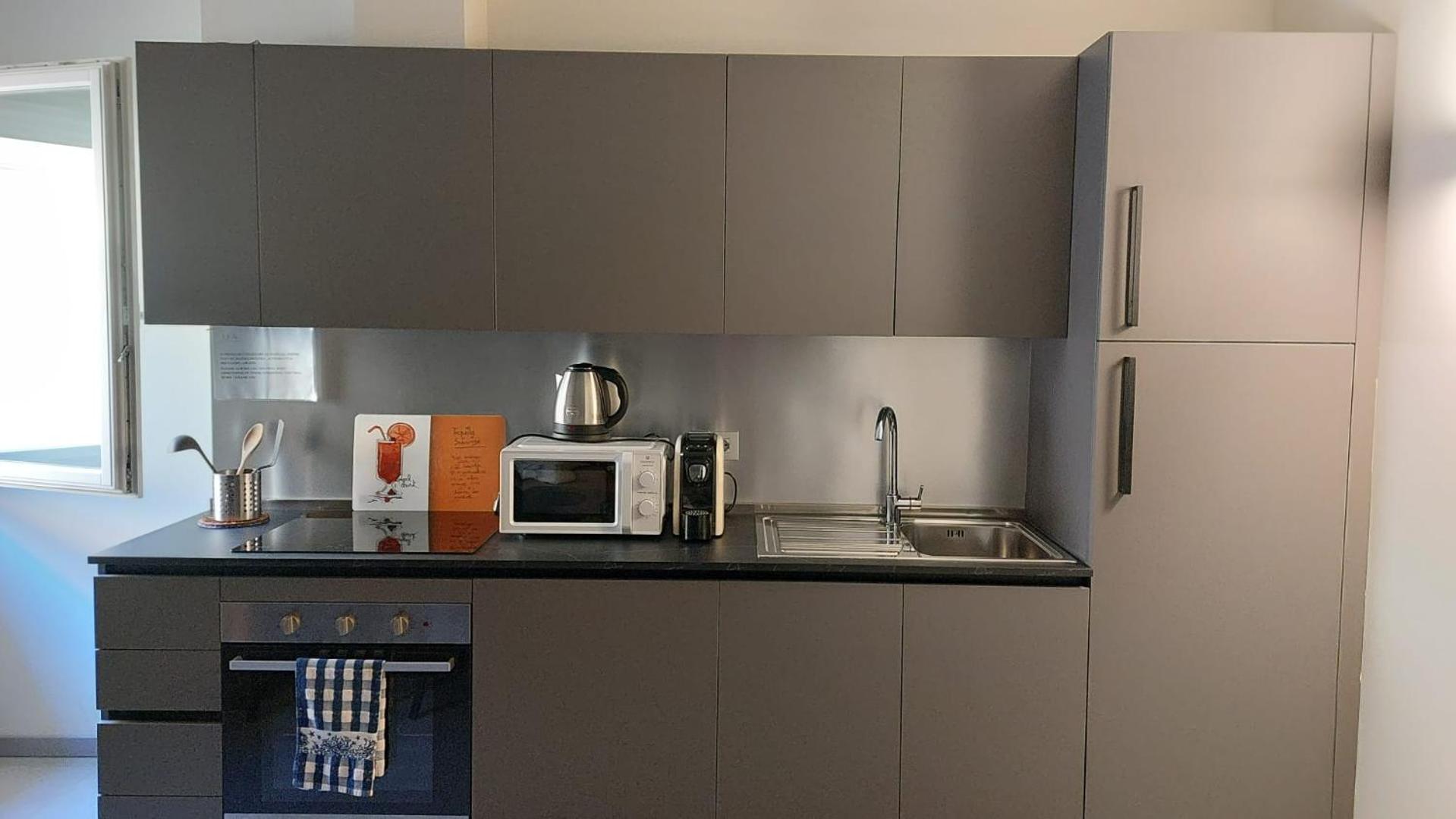 The 6 Apartments Римини Екстериор снимка