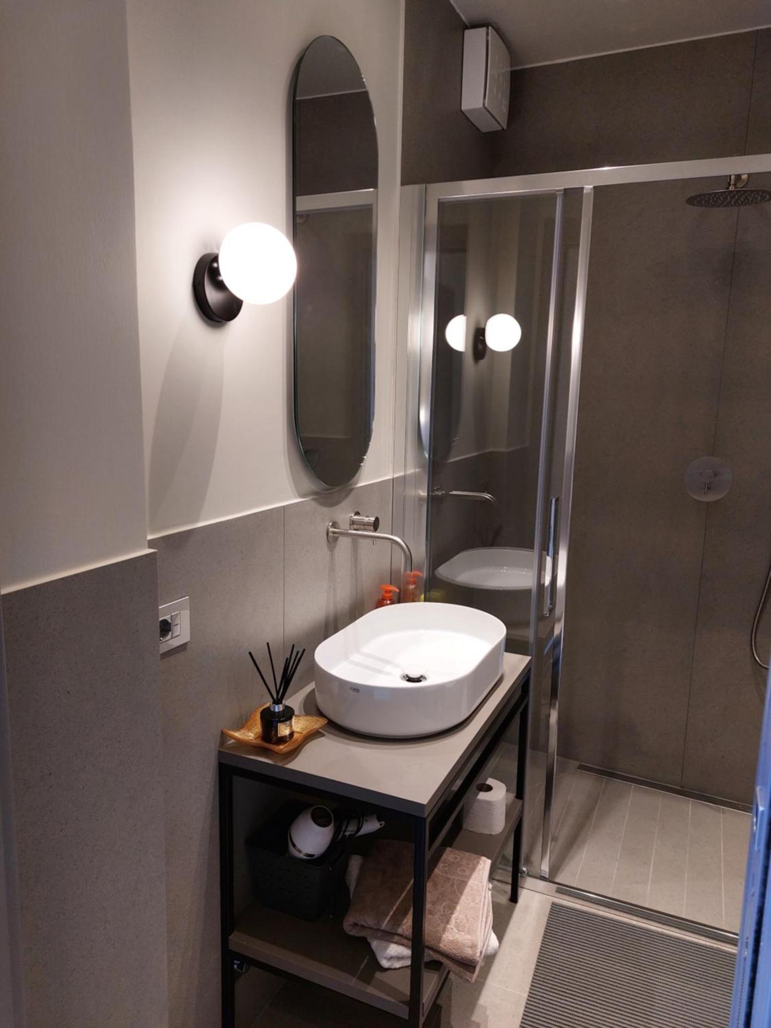 The 6 Apartments Римини Екстериор снимка
